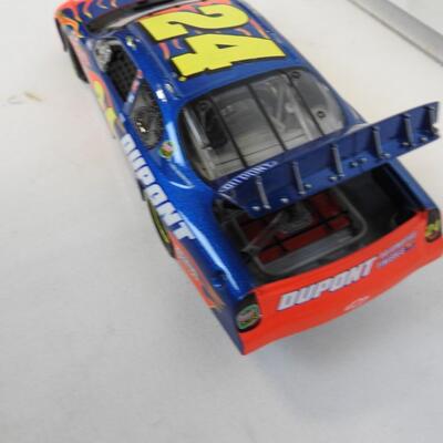 2003 Die Cast Monte Carlo #24 Jeff Gordon Dupont, Size1/24 w/Clear Display Box