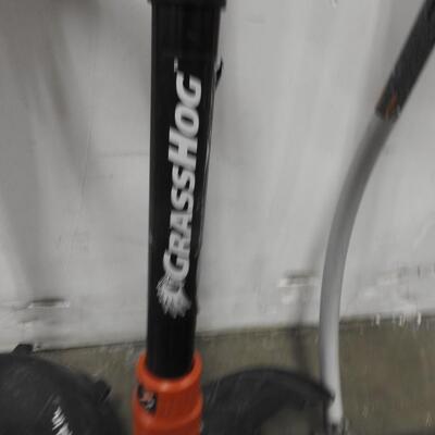 3 Black & Decker Weed Eaters, 2 WORK, 1 Untested