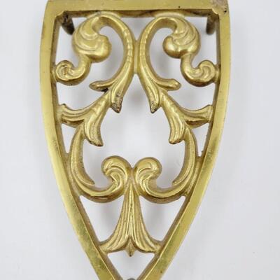 BRASS DECORATIVE IRON TRIVET