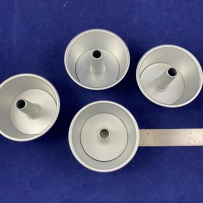 Lot of 4 4" mini bundt pans aluminum