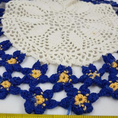 VINTAGE BLUE, YELLOW & WHITE HAND KNITTED DOILIE