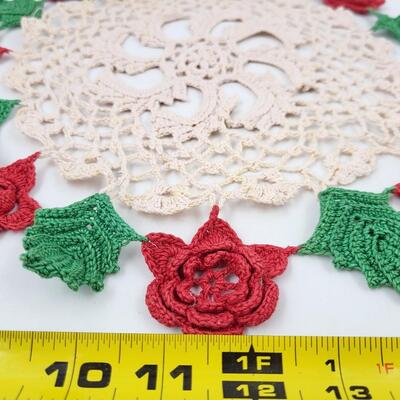 VINTAGE RED, WHITE & GREEN HAND KNITTED DOILIE