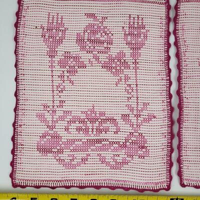 VINTAGE PINK & WHITE HAND STITCHED DOILIE