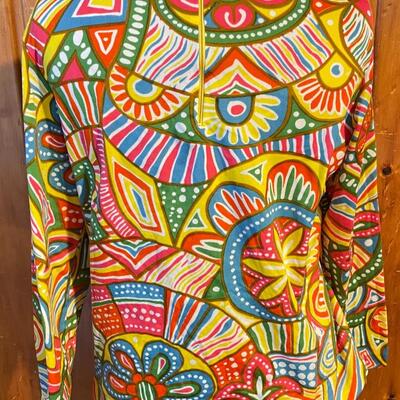 VINTAGE SEARS WOMENâ€™S MULTICOLOR TOP - SIZE MEDIUM