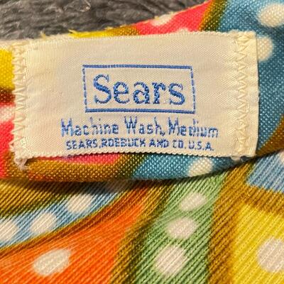 VINTAGE SEARS WOMENâ€™S MULTICOLOR TOP - SIZE MEDIUM