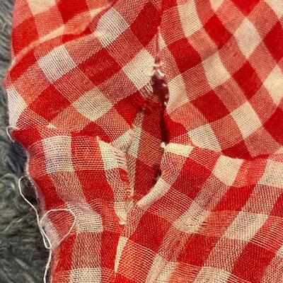 VINTAGE MENâ€™S RED GINGHAM BUTTON-UP - SIZE LARGE