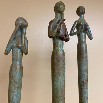 LOT 15: 3 Decorative Figurines