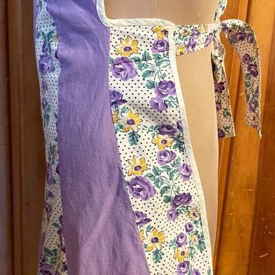 VINTAGE PURPLE FLORAL APRON