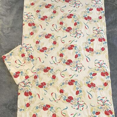 VINTAGE FLORAL WREATH FABRIC PIECES (2)
