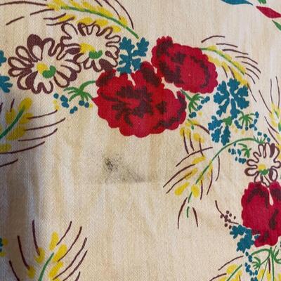 VINTAGE FLORAL WREATH FABRIC PIECES (2)