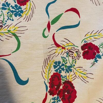 VINTAGE FLORAL WREATH FABRIC PIECES (2)