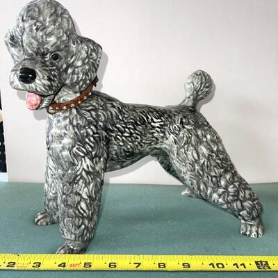 AA   VINTAGE CERAMIC FRENCH POODLE FIGURINE