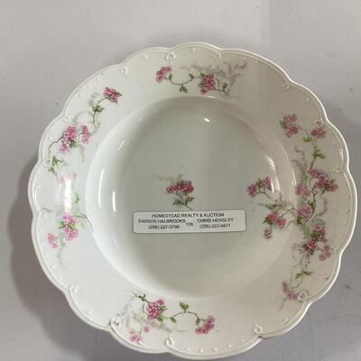 set of 6 matching vintage flat soup bowls