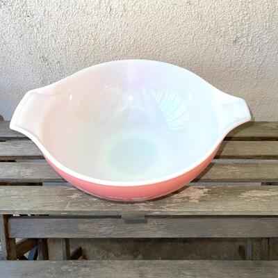 CL  VINTAGE PYREX PINK GOOSEBERRY LARGE BOWL OVENWARE