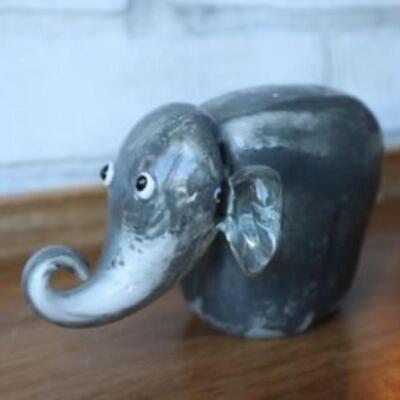 Murano blown glass elephant figurine