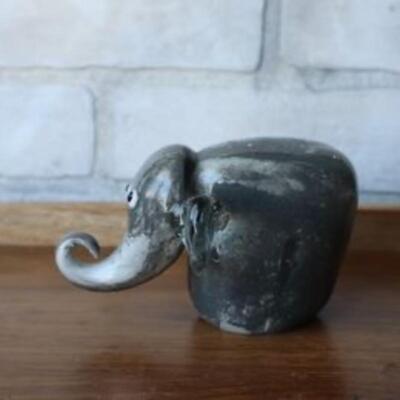 Murano blown glass elephant figurine
