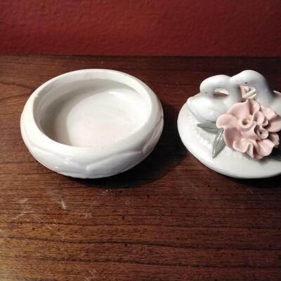 Porcelain Dual Swan and Roses Trinket Box
