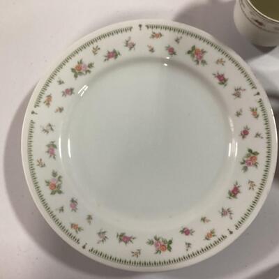 Abingdon Fine Porcelain China set