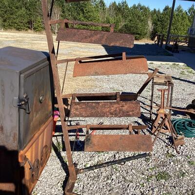 saddle rack