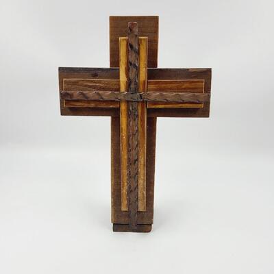 WOODEN & METAL CROSS