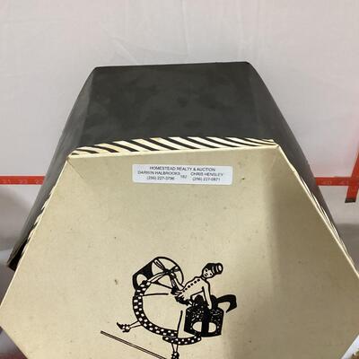 vintage ladies hats and hat boxes