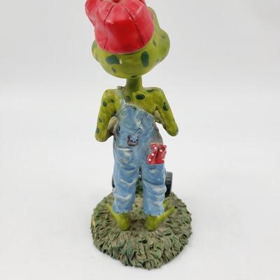 FROG LAWNMOWING FIGURINE