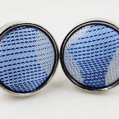 MATERIAL & SILVER TONED CUFF LINKS