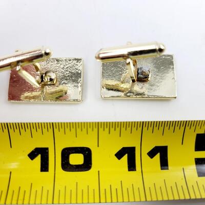 VINTAGE CARD OF ACE GOLD TONED CUFF LINK