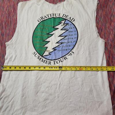 93 GRATEFUL DEAD CONCERT TSHIRT