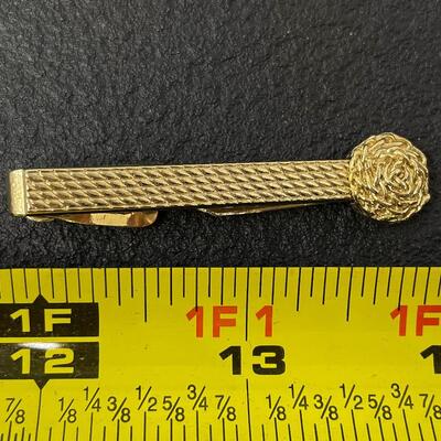 VINTAGE SWANK GOLD-TONED CUFF LINKS & TIE CLIP
