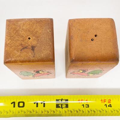 VINTAGE 3â€ WOODEN ROOSTER SALT & PEPPER SHAKERS