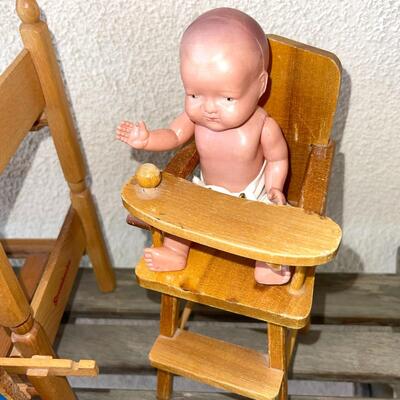 AA  GROUP OF VINTAGE GERMAN WOOD DOLL FURNITURE