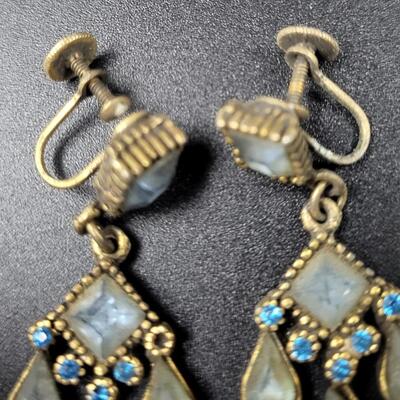 ANTIQUE GOLD TONED SCREW IN EARRINGS