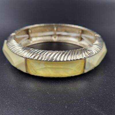 SILVER TONED METAL ELASTIC BRACELET