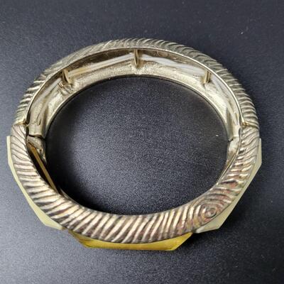 SILVER TONED METAL ELASTIC BRACELET