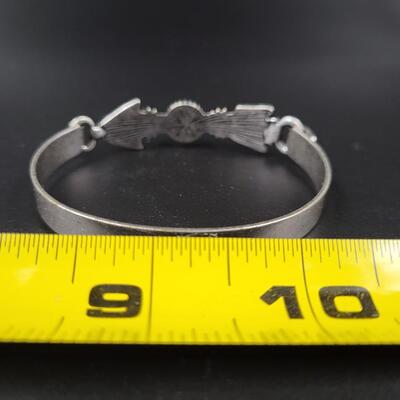NATIVE STYLE ARROW SILVER TONED BRACELET