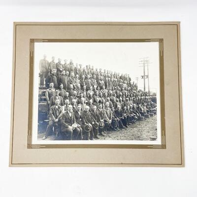 VINTAGE PHOTOGRAPH OF ATSF RAILWAY WORKERS? #2