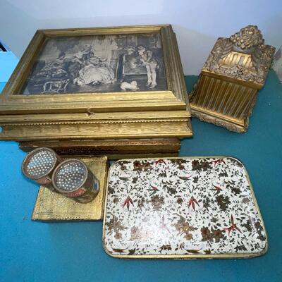 AA  VINTAGE GROUP OF WOODEN DECORATIVE BOXES