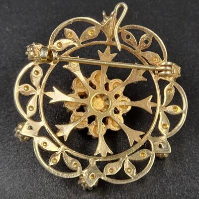 ANTIQUE FAUX GOLD TONED PEARL BROOCH