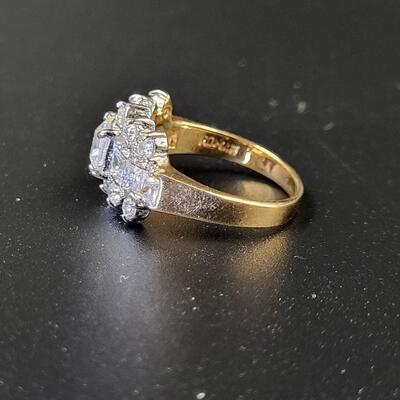 ROMAN GOLD TONED RING SIZE 6.5