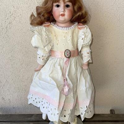 AA ANTIQUE GERMAN BISQUE DOLL REDRESSED NEW WIG MARKED MAJESTIC