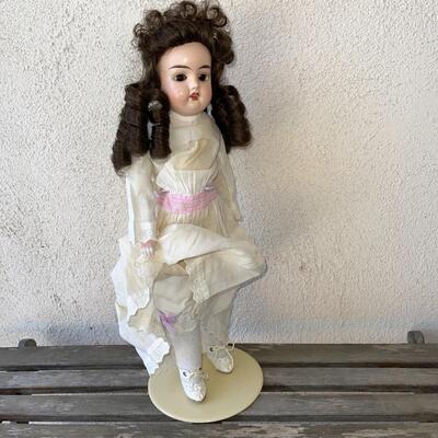 AA  ANTIQUE BISQUE GERMAN DOLL NEW WIG
