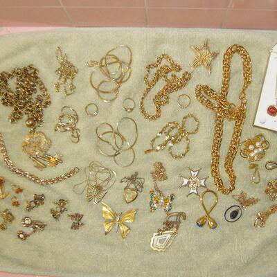 MS Collection Gold Tone Costume Jewelry Chains Pendants Earrings Bracelets Butterflies