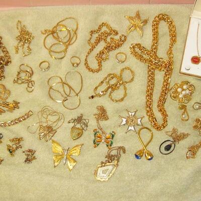 MS Collection Gold Tone Costume Jewelry Chains Pendants Earrings Bracelets Butterflies