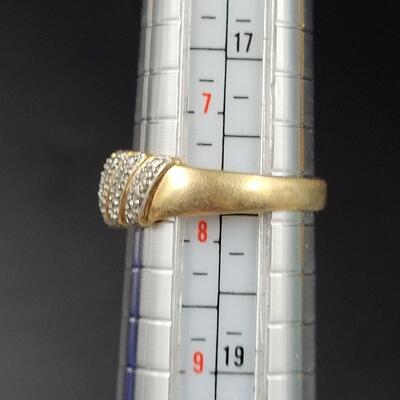 FAUX DIAMOND. 925 GOLD TONED RING SIZE 7.5