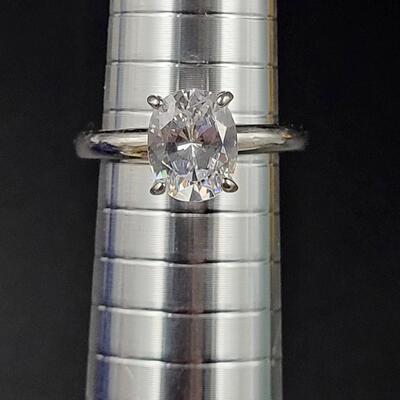 .925 SILVER CUBIC ZIRCONIA RING SIZE 9