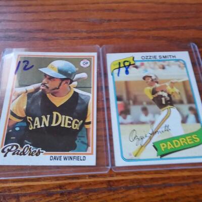 LOT 21  TWO VINTAGE BASEBALL CARDS, OZZIE SMITH AND DAVE WINFIELD