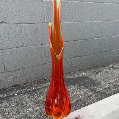 Vintage LE Smith swing vase