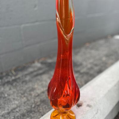 Vintage LE Smith swing vase