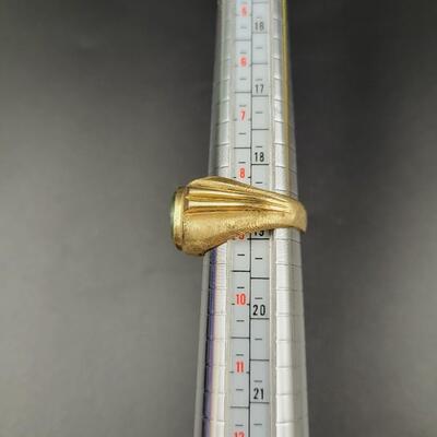10K GOL FILLED MENS RING WITH GREEN STONE SIZE 9